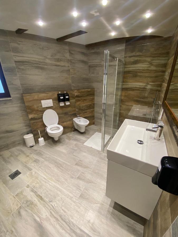 Motel Pizzeria Antic'S Лакташи Екстер'єр фото
